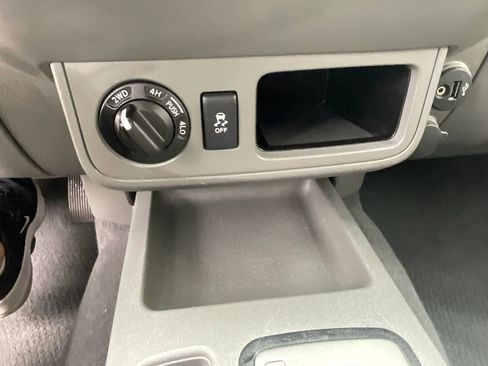 Used 2019 Nissan Frontier SV image 16
