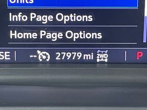 Used 2022 Chevrolet Silverado 2500 LT w/ Z71 Off-Road Package image 2