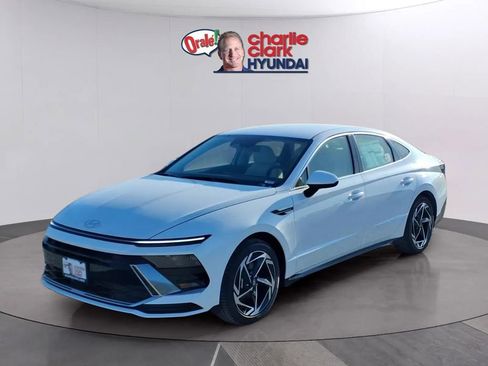 New 2026 Hyundai Sonata SEL image 1