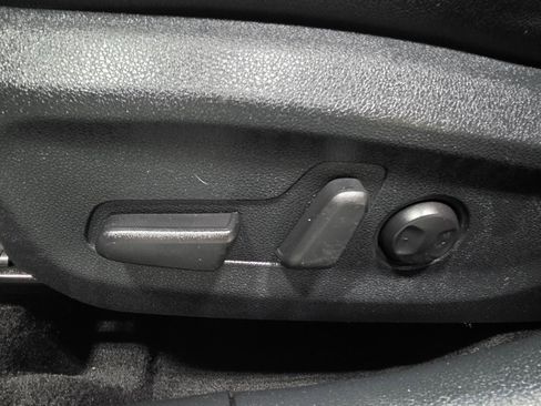 Used 2018 Kia Niro Touring image 16