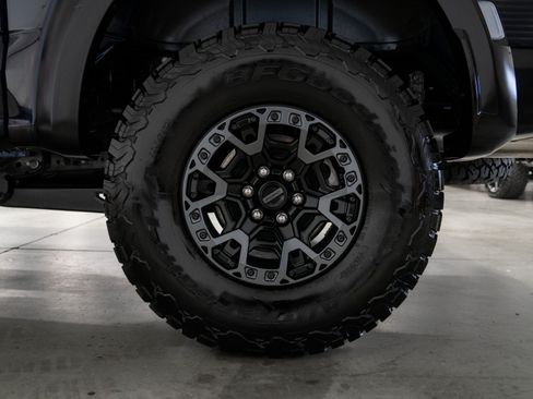 Used 2025 Ford F150 Raptor w/ Equipment Group 803A Raptor R AWD/4WD image 10