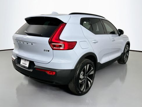 New 2026 Volvo XC40 B5 Ultra w/ Protection Package Premier image 5