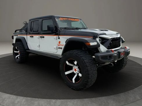 Used 2021 Jeep Gladiator Mojave AWD/4WD image 7