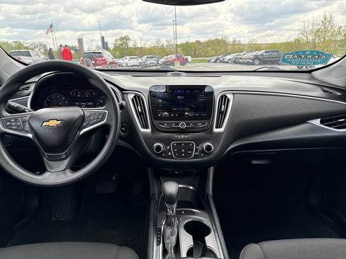 Used 2023 Chevrolet Malibu LT FWD image 11