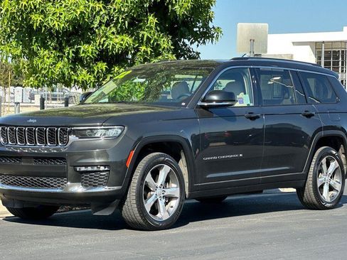 Used 2022 Jeep Grand Cherokee L Limited AWD/4WD image 8