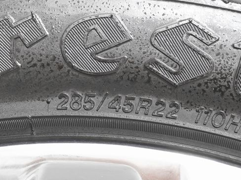 Used 2022 Cadillac Escalade ESV Premium Luxury w/ LPO, Radiant Package image 34