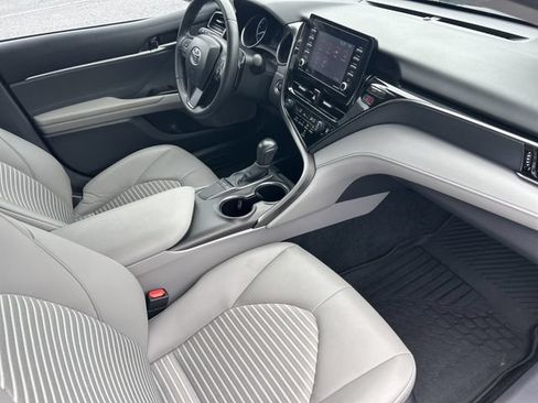 Used 2024 Toyota Camry SE w/ Convenience Package FWD image 31