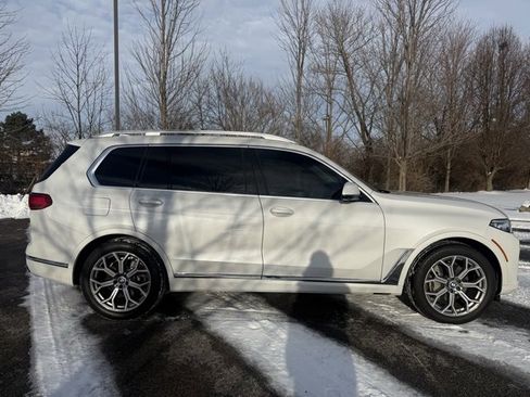 Used 2019 BMW X7 xDrive50i w/ Premium Package image 2