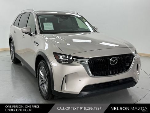 Certified 2025 MAZDA CX-90 3.3 Turbo w/ Preferred Package AWD/4WD image 4
