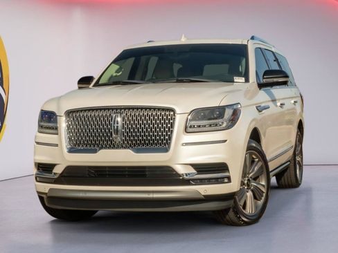 Used 2018 Lincoln Navigator Reserve AWD/4WD image 1