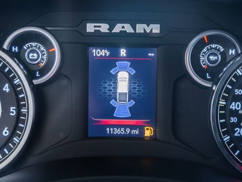 Used 2024 RAM 2500 Big Horn w/ Night Edition AWD/4WD image 45