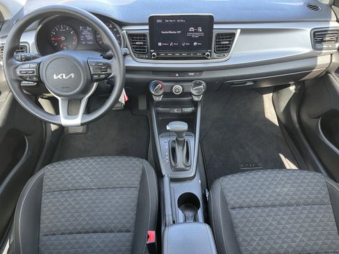 Used 2022 Kia Rio S image 3