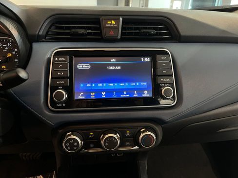 Used 2025 Nissan Versa SV FWD image 17