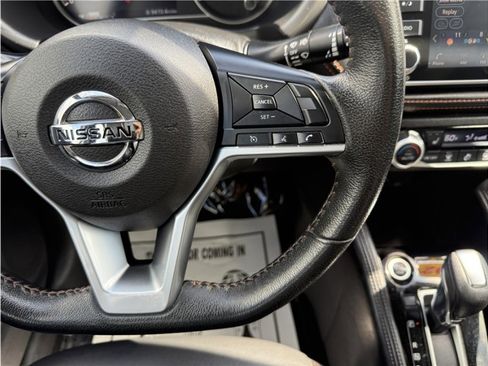 Used 2020 Nissan Kicks SR w/ SR Premium Package image 38