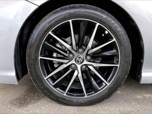 Used 2022 Toyota Camry SE w/ Cold Weather Package AWD/4WD image 25