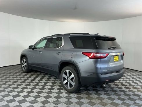 Used 2020 Chevrolet Traverse LT w/ LT Premium Package AWD/4WD image 7