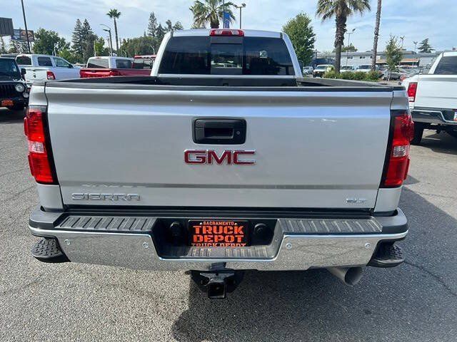 Used 2017 GMC Sierra 3500 SLT w/ Duramax Plus Package AWD/4WD image 7