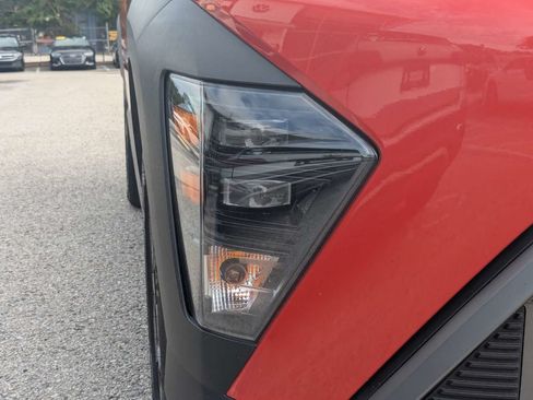 Used 2024 Hyundai Kona SEL AWD/4WD image 12