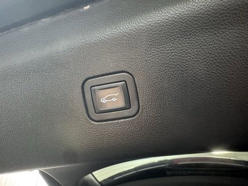 Used 2019 Buick Enclave Premium image 34