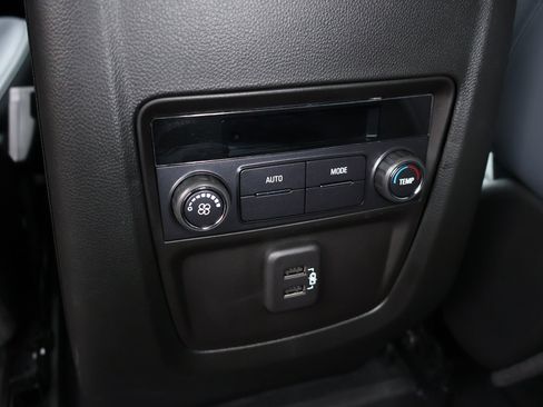 Used 2024 Buick Enclave Essence w/ Experience Buick Package image 24