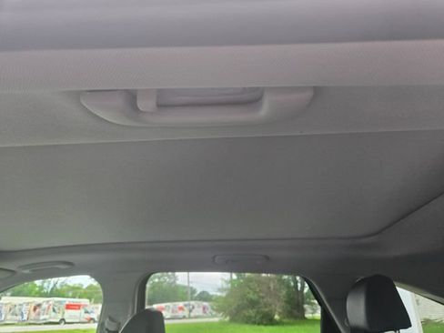 Used 2024 Kia Sorento S w/ Panoramic Sunroof Package FWD image 21