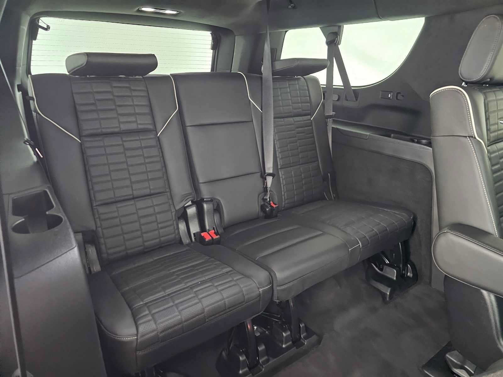 Certified 2024 Cadillac Escalade ESV Premium Luxury Platinum AWD/4WD image 13