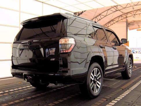 Used 2017 Toyota 4Runner Limited image 3