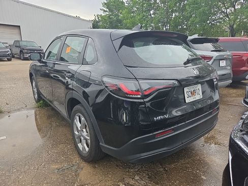 Used 2025 Honda HR-V LX image 8