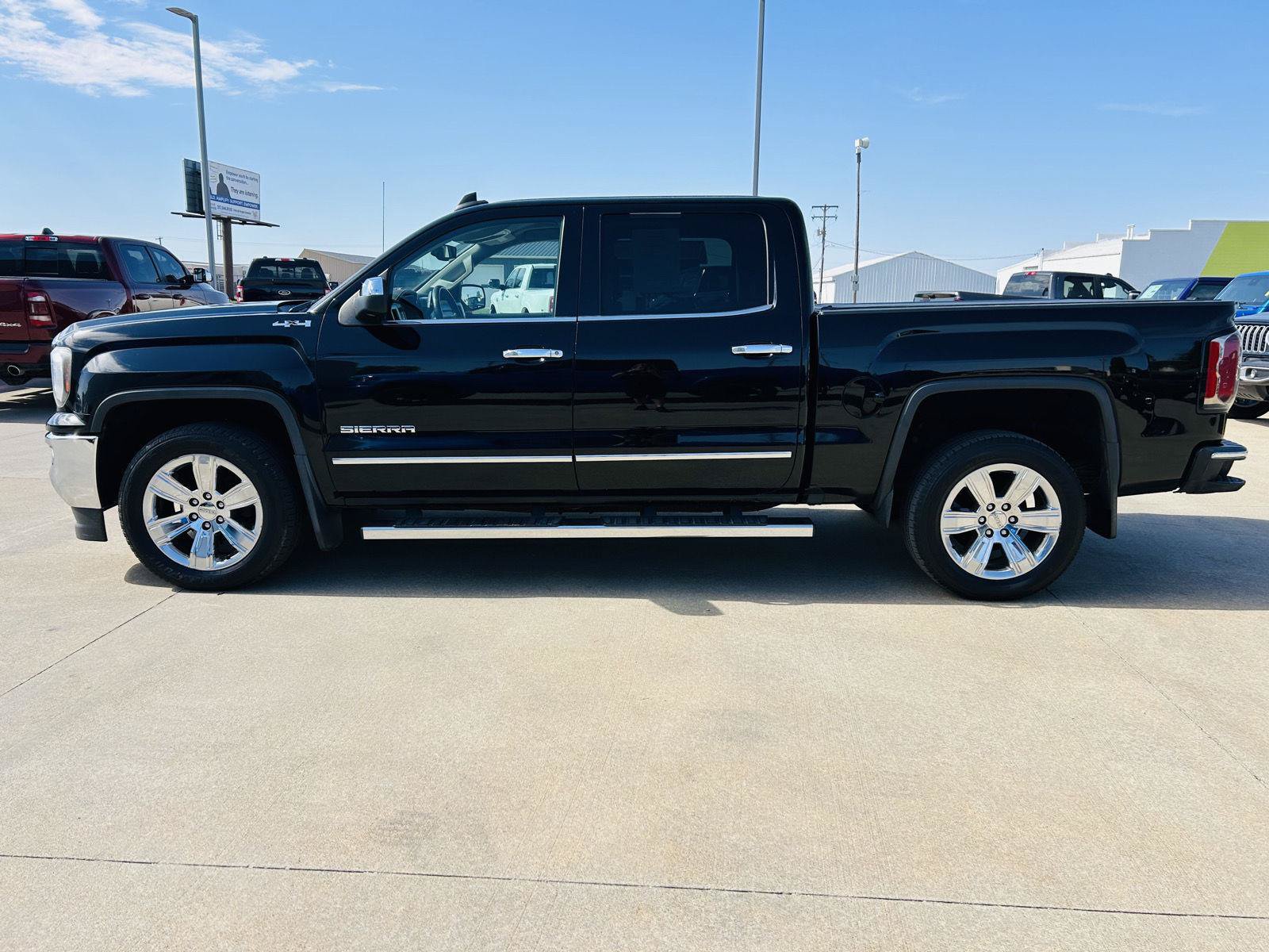 Used 2017 GMC Sierra 1500 SLT AWD/4WD image 32