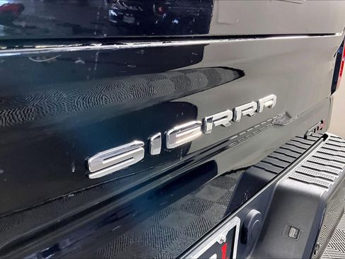 Certified 2022 GMC Sierra 1500 AT4 w/ AT4 Premium Package image 28