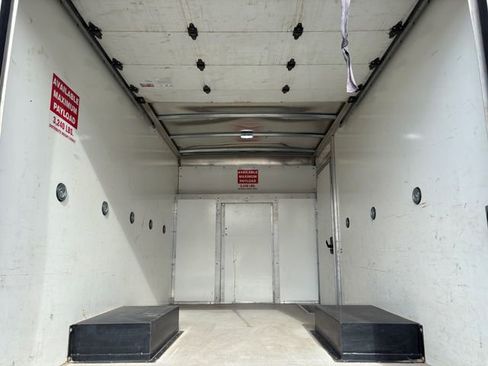 Used 2023 Ford Transit 350 DRW image 28