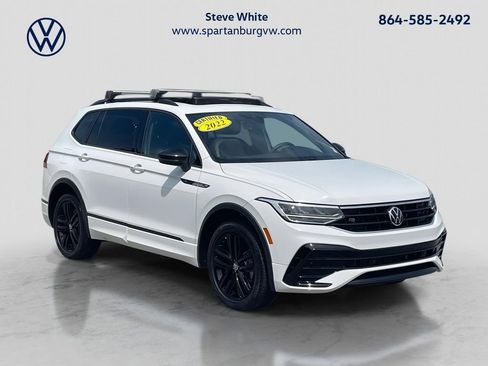 Certified 2022 Volkswagen Tiguan SE R-Line FWD image 1