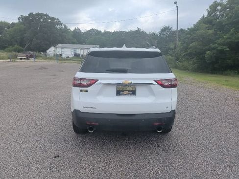 Used 2019 Chevrolet Traverse LT FWD image 4
