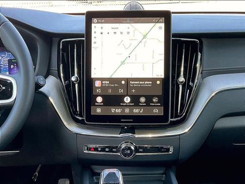 New 2026 Volvo XC60 T8 Ultra w/ Climate Package AWD/4WD image 9