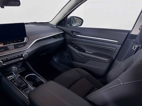 Certified 2023 Nissan Altima 2.5 SV w/ SV Premium Package AWD/4WD image 21