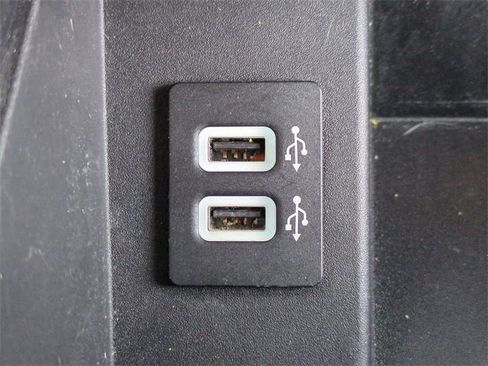 Used 2018 Ford F250 Lariat w/ Chrome Package image 22