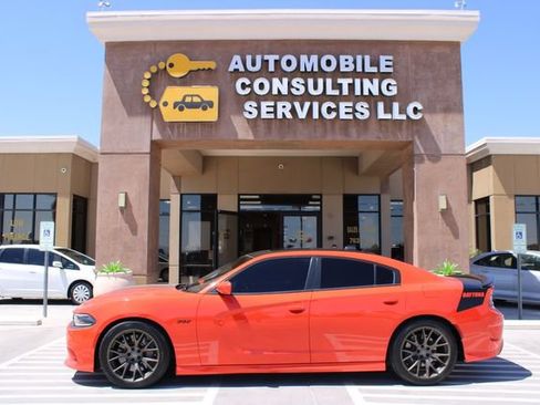 Used 2017 Dodge Charger R/T RWD image 4