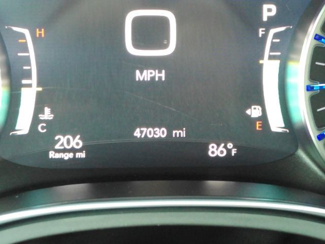 Used 2025 Chrysler Pacifica Limited FWD image 47