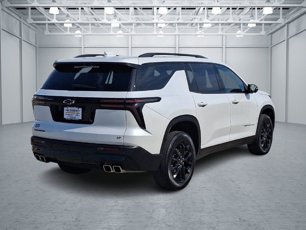 Certified 2024 Chevrolet Traverse LT w/ Midnight/Sport Edition FWD image 7
