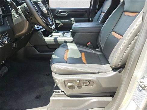 Used 2025 GMC Sierra 2500 AT4 AWD/4WD image 15