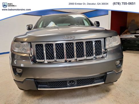 Used 2013 Jeep Grand Cherokee Overland w/ Advance Technology Group image 2