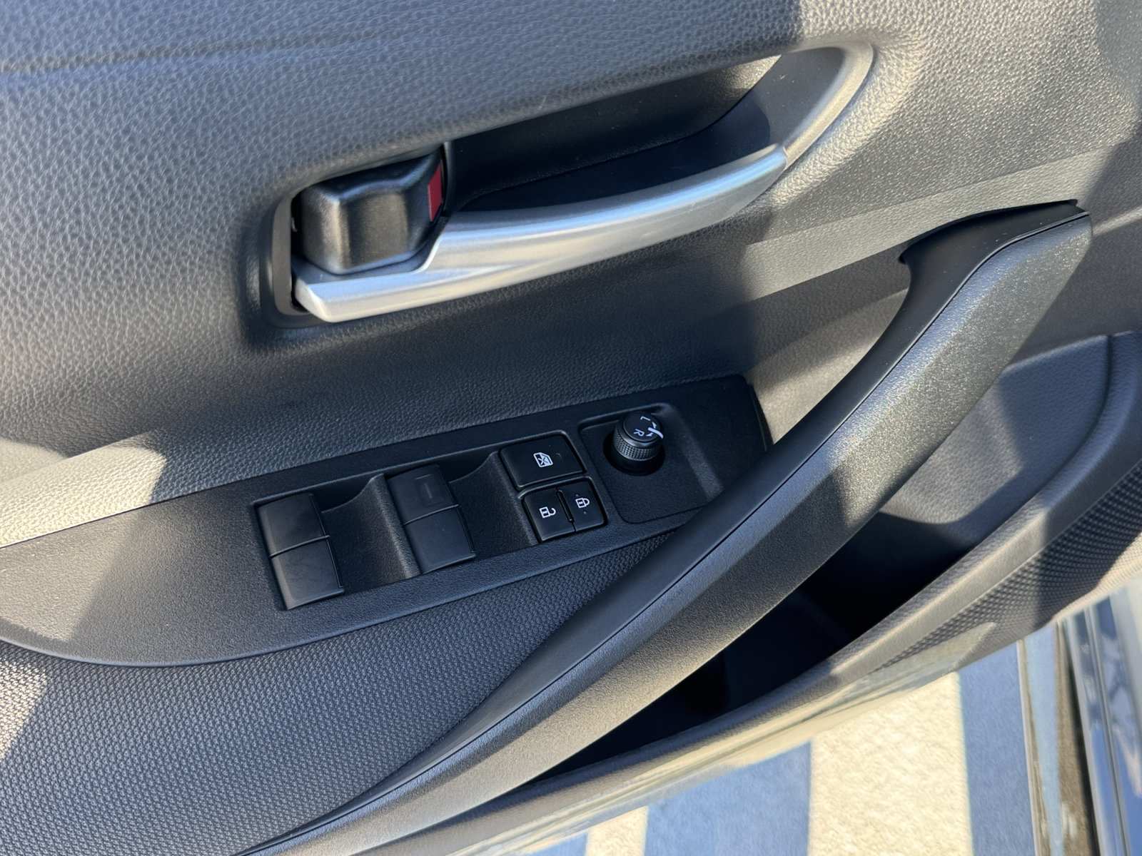 New 2027 Toyota Corolla SE FWD image 18