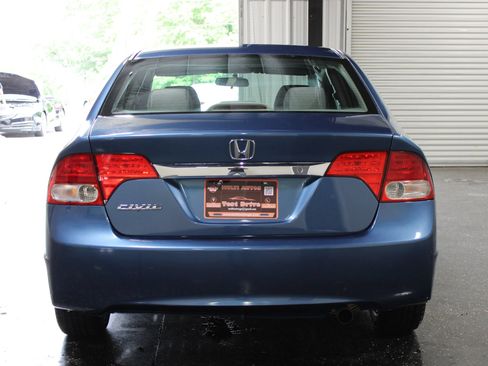 Used 2010 Honda Civic LX image 4