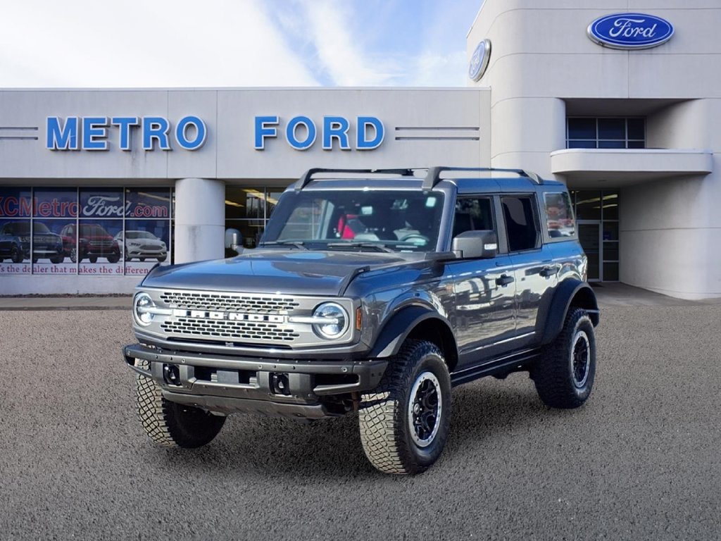 Used 2023 Ford Bronco Badlands w/ Sasquatch Package AWD/4WD image 7