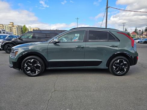 Used 2025 Kia Niro Wind w/ Wind Preserve Package FWD image 4