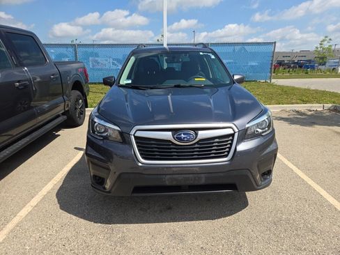 Used 2020 Subaru Forester Premium w/ Popular Package #1 AWD/4WD image 2