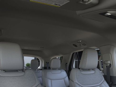 New 2025 Ford Explorer Active w/ Active Comfort Package image 48