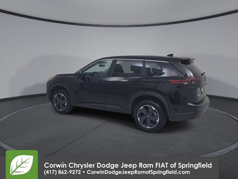 Used 2025 Nissan Rogue SV FWD image 10