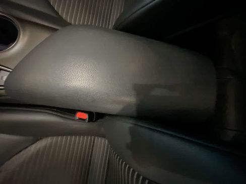 Used 2022 Toyota Camry SE image 21