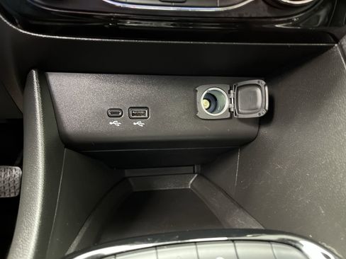 Certified 2024 Buick Encore GX Sport Touring w/ Comfort Package AWD/4WD image 22